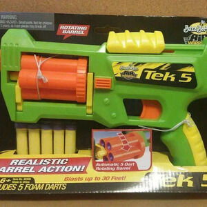 NEW Buzz Bee Air Warriors Ultra TEK 5 Revolver Foam Blaster Pistol Playset